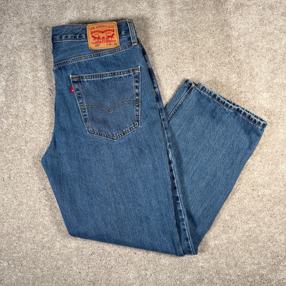 Levis 550 Relaxed‎ Fit Tapered Leg Jeans Men's 36x32 Blue Medium Wash Denim